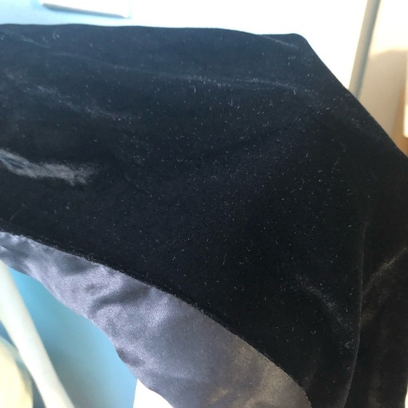 Beautiful Scarf /shoulder wrap - Picture 2 of 6